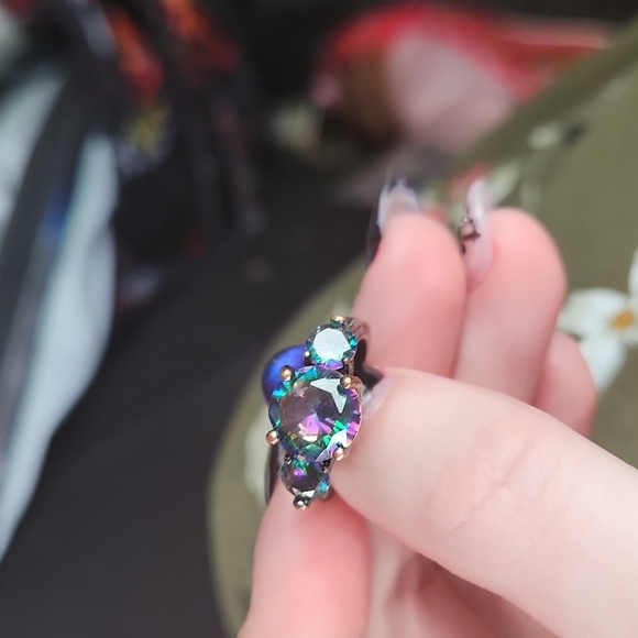 Ring - Picture 4 of 4